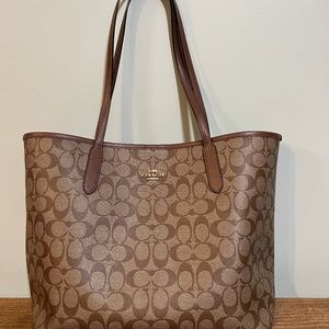 Coach  signature tote